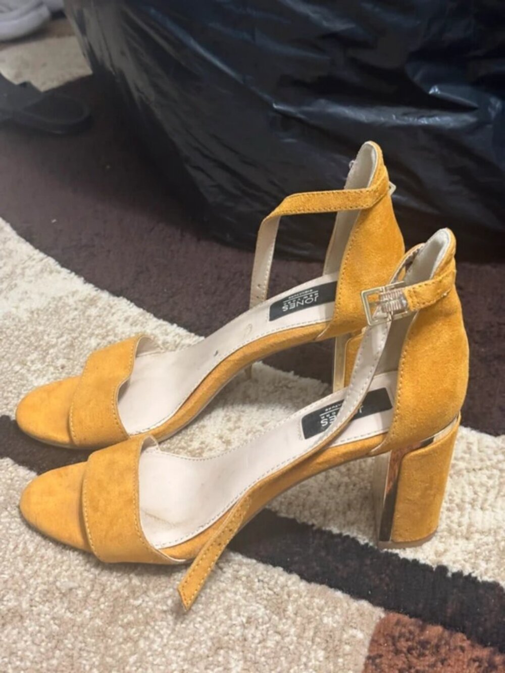 Heels - Picture 5 of 5